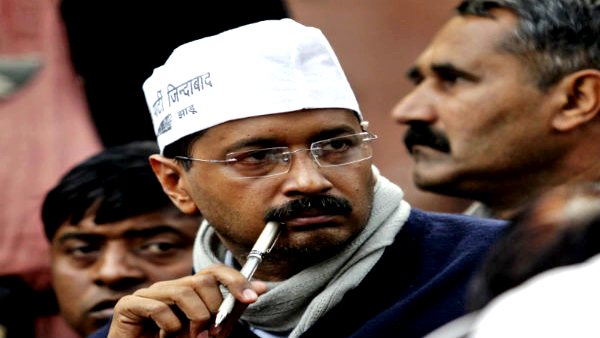 केजरीवाल ने कहा था कि वो नहीं लेंगे सुरक्षा और गाड़ी
