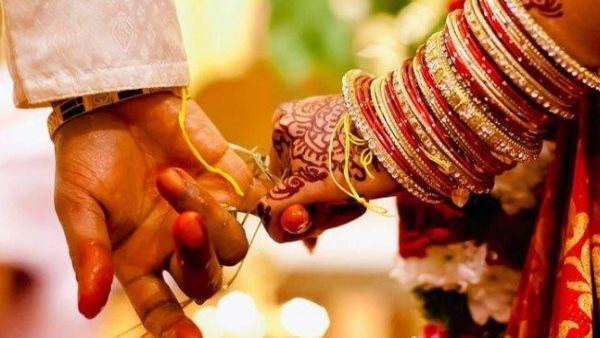 दोनों ने मर्जी से की शादी