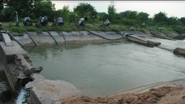 Central Road Research Institute (CRRI) report on gujarats bridges Central Road Research Institute (CRRI) report on gujarats bridges