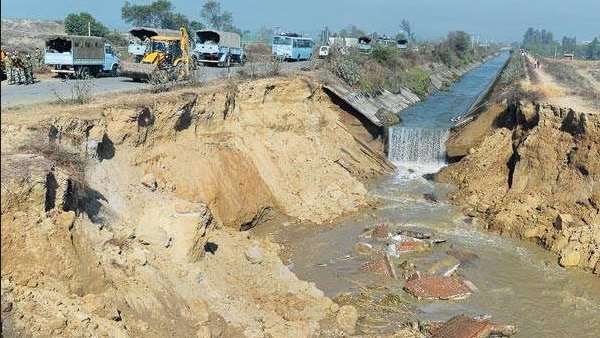 Central Road Research Institute (CRRI) report on gujarats bridges Central Road Research Institute (CRRI) report on gujarats bridges