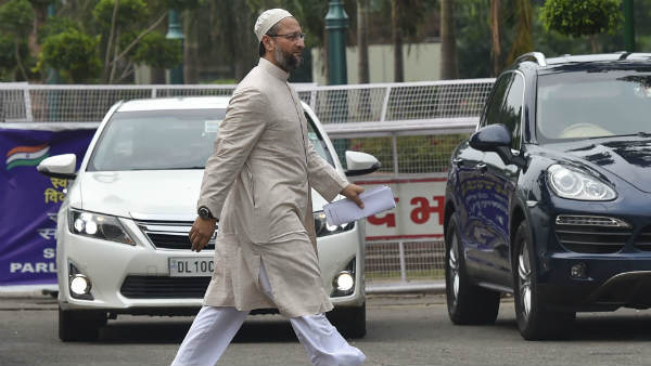 ओवैसी पर देशद्रोह के आरोप में एफआईआर