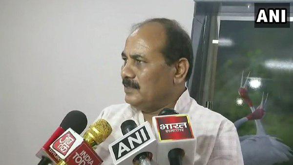 योगी के मंत्री का बयान- दिल्ली की तर्ज पर यूपी में भी लागू हो सकता है ऑड-ईवन फॉर्मूला योगी के मंत्री का बयान- दिल्ली की तर्ज पर यूपी में भी लागू हो सकता है ऑड-ईवन फॉर्मूला