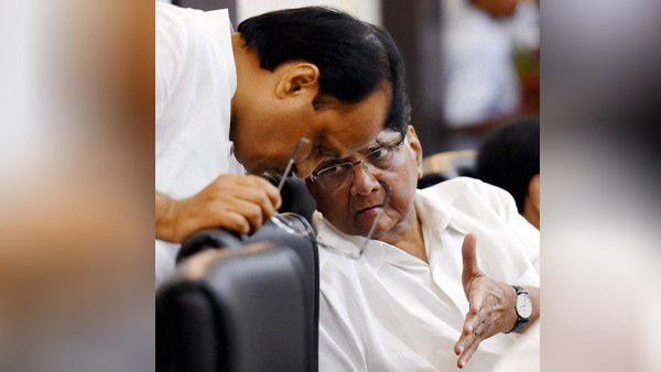 चाचा के एजेंट बनकर बीजेपी के पास गए थे अजित पवार?