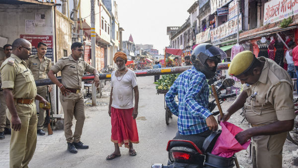 स्कूलों में बनी अस्थायी जेल