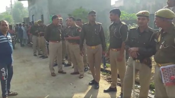 पत्नी से चल रहा था विवाद
