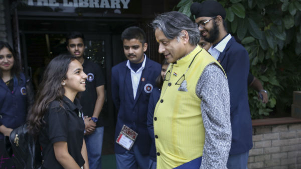 नेटफिल्क्स के शो पर भी आए हैं नजर