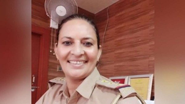 ghaziabad: Suspended SHO laxmi chauhan ghaziabad: Suspended SHO laxmi chauhan