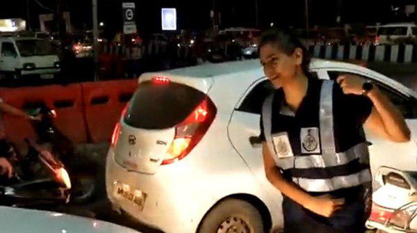 सिंबायोसिस पुणे से एमबीए की स्टूडेंट हैं शुभी