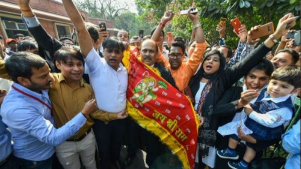 lawyers, jai shri ram, supreme court, babri maszid ayodhya case, ayodhya verdict, cji ranjan gogoi, ayodhya, uttar pradesh, delhi, सुप्रीम कोर्ट, अयोध्या फैसला, अयोध्या मामला, अयोध्या, सुप्रीम कोर्ट, सीजेआई रंजन गोगोई, दिल्ली, उत्तर प्रदेश, बाबरी मस्जिद, वकील, जय श्री राम lawyers, jai shri ram, supreme court, babri maszid ayodhya case, ayodhya verdict, cji ranjan gogoi, ayodhya, uttar pradesh, delhi, सुप्रीम कोर्ट, अयोध्या फैसला, अयोध्या मामला, अयोध्या, सुप्रीम कोर्ट, सीजेआई रंजन गोगोई, दिल्ली, उत्तर प्रदेश, बाबरी मस्जिद, वकील, जय श्री राम