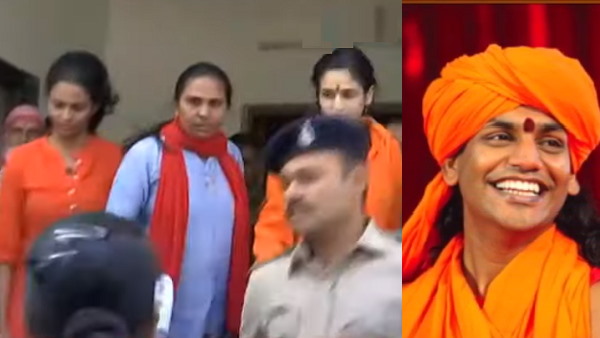 करणी सैनिकों ने किया था आश्रम के बाहर विरोध