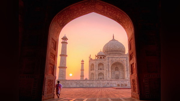 आज की तारीख में आता 1 अरब डॉलर का खर्च