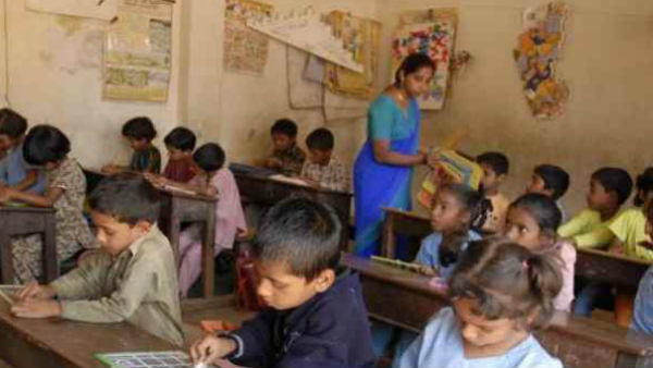 एक साथ चार भाषाओं में पकड़