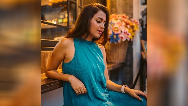 फोन हैक करने के बाद अश्लील वीडियो कॉलिंग