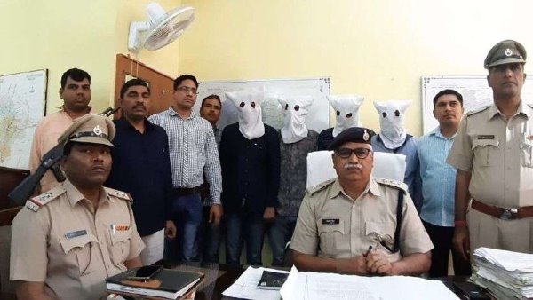 This gang looted passengers in NCR after give Lift in car This gang looted passengers in NCR after give Lift in car