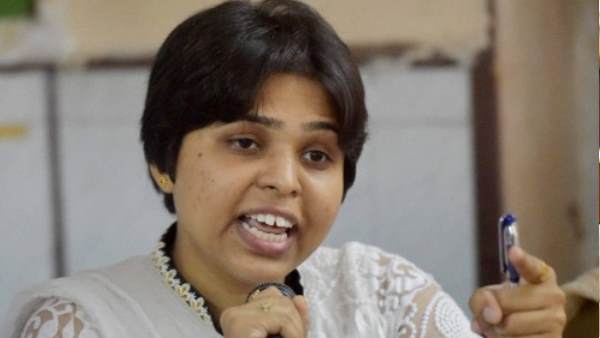 sabarimala verdict, sabarimala, women right activist, trupti desai, rahul eshwar, kavita krishnan, supreme court, सबरीमाला, सबरीमाला फैसला, सुप्रीम कोर्ट, महिला अधिकार कार्यकर्ता, तृप्ति देसाई, राहुल ईश्वर, कविता कृष्णन sabarimala verdict, sabarimala, women right activist, trupti desai, rahul eshwar, kavita krishnan, supreme court, सबरीमाला, सबरीमाला फैसला, सुप्रीम कोर्ट, महिला अधिकार कार्यकर्ता, तृप्ति देसाई, राहुल ईश्वर, कविता कृष्णन