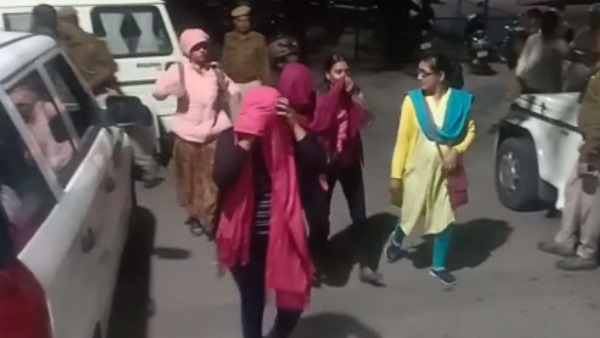 Udaipur Police Raid on Spa Center and Massage parlor Udaipur Police Raid on Spa Center and Massage parlor