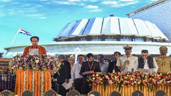uddhav-thackeray-takes-oath uddhav-thackeray-takes-oath