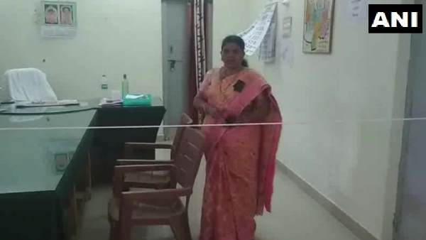 Telangana Tehsildar, Vijaya Reddy, Telangana, Andhra Pradesh, तेलंगाना तहसीलदार, विजया रेड्डी, तेलंगाना, आंध्र प्रदेश Telangana Tehsildar, Vijaya Reddy, Telangana, Andhra Pradesh, तेलंगाना तहसीलदार, विजया रेड्डी, तेलंगाना, आंध्र प्रदेश