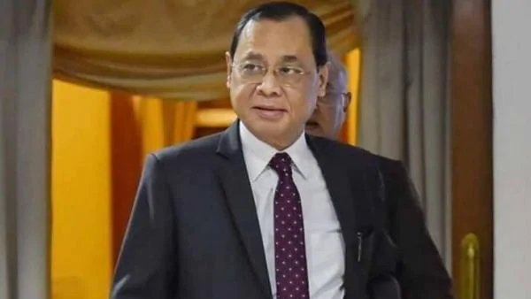 Ayodhya case verdict: CJI Gogoi to meet UP chief secretary and DGP to discuss security arrangements Ayodhya case verdict: CJI Gogoi to meet UP chief secretary and DGP to discuss security arrangements