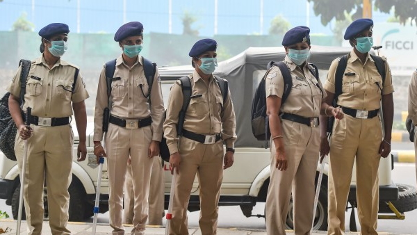 दिल्ली एयरपोर्ट से हवाई सफर प्रभावित