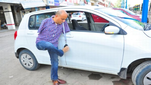 एमए और एलएलबी की डिग्री भी ली