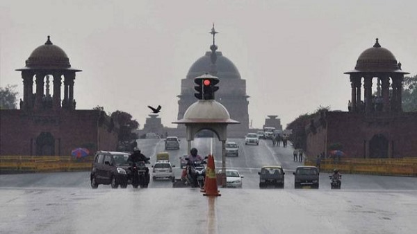 नोएडा में एयर क्वालिटी इंडेक्स-451