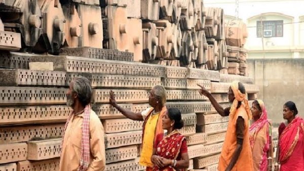 मंदिर में 212 खंभे लगाए जाएंगे