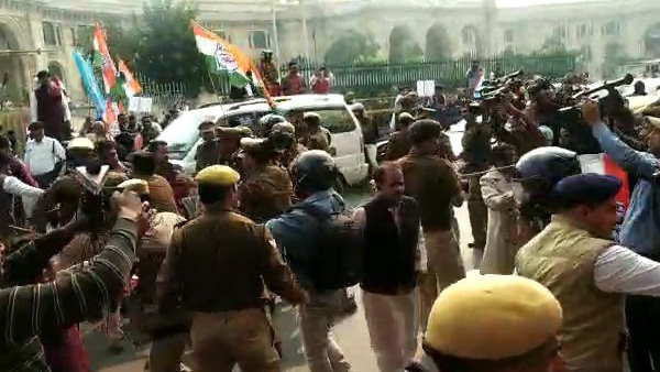 unnao rape case congress did protest front of bjp office lucknow unnao rape case congress did protest front of bjp office lucknow