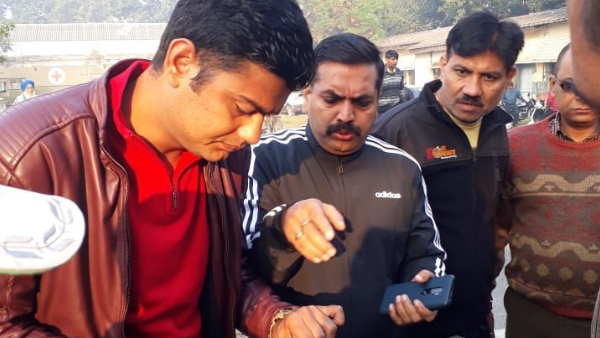 meerut road accident two girl died meerut road accident two girl died