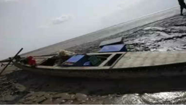 The Border Security Force on Friday seized an abandoned Pakistani fishing boat from Harami Nallah in Sir Creek area off Gujarats Kutch coast. The Border Security Force on Friday seized an abandoned Pakistani fishing boat from Harami Nallah in Sir Creek area off Gujarats Kutch coast.
