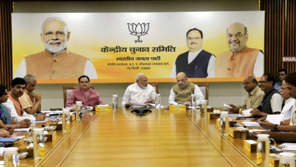 मोदी-शाह के लिए राज्यों में सिकुड़ते BJP को बचाना बड़ी चुनौती मोदी-शाह के लिए राज्यों में सिकुड़ते BJP को बचाना बड़ी चुनौती