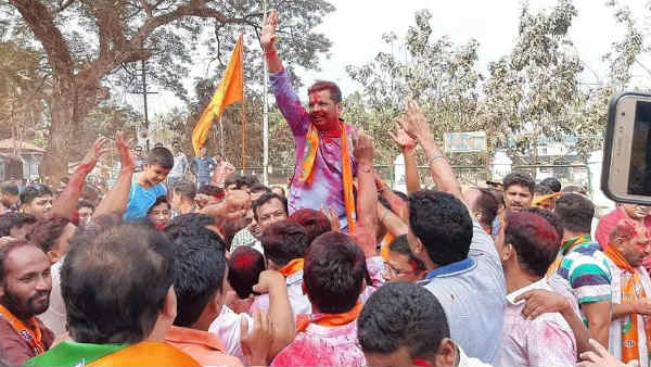 सावंतवाडी में 27 साल बाद शिवसेना को झटका
