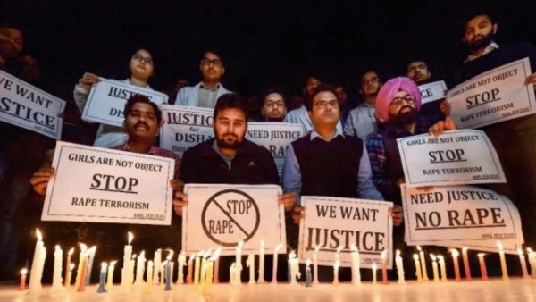 राजनीतिक दलों में भारतीय जनता पार्टी (भाजपा) इस सूची में सबसे ऊपर
