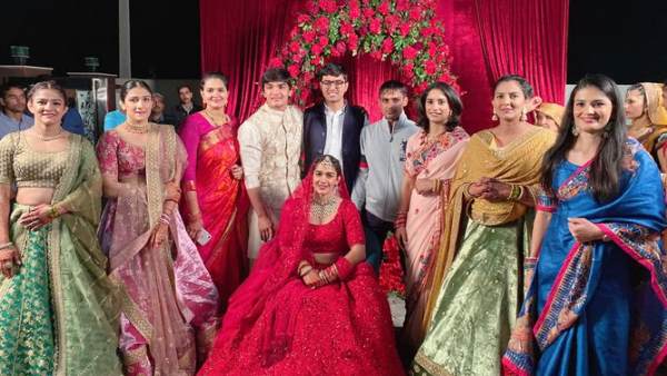 babita phogat, marriage, vivek suhag, babita phogat marriage, rituals, geeta phogat, delhi, wedding photos, pehlwan, dangal girl, बबीता फोगाट, विवेक सुहाग, बबीता फोगाट शादी, रस्में, गीता फोगाट, शादी की तस्वीरें, पहलवान, दंगल गर्ल, आठ फेरे babita phogat, marriage, vivek suhag, babita phogat marriage, rituals, geeta phogat, delhi, wedding photos, pehlwan, dangal girl, बबीता फोगाट, विवेक सुहाग, बबीता फोगाट शादी, रस्में, गीता फोगाट, शादी की तस्वीरें, पहलवान, दंगल गर्ल, आठ फेरे