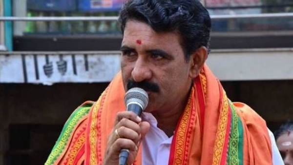हिंदू के स्वामित्व वाले होटल को निशाना बनाया