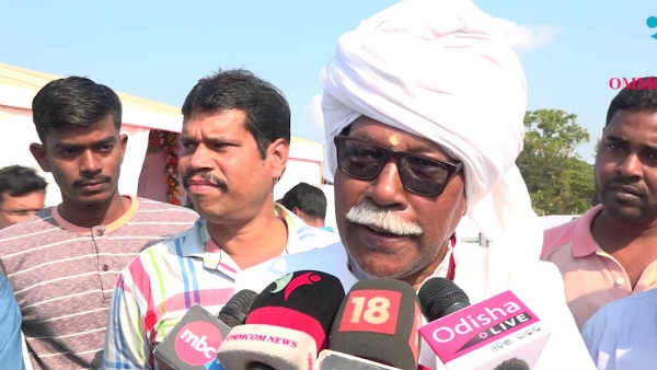 कौन हैं बीरभद्र सिंह