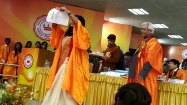 'आपने दीक्षांत के दिन मुझे ऐसा करने के लिए क्यों मजबूर किया'
