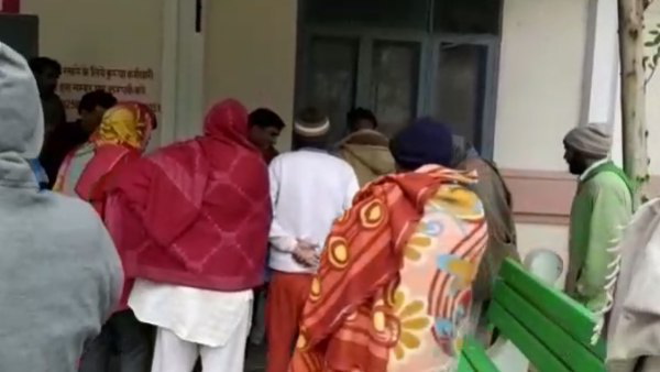 'मौसम खराब होने के चलते सीढ़ियों की ओर कोई नहीं पहुंचा'