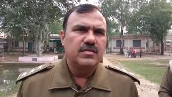 प्रशासनिक भवन में जाकर अधेड़ ने लगाई फांसी