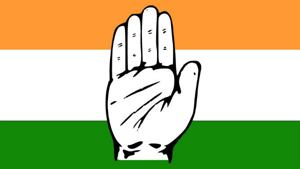 असम विधानसभा परिसर में कांग्रेस विधायक ने ब्लेड से काटी हथेली, खून से नारे लिख जताया विरोध असम विधानसभा परिसर में कांग्रेस विधायक ने ब्लेड से काटी हथेली, खून से नारे लिख जताया विरोध