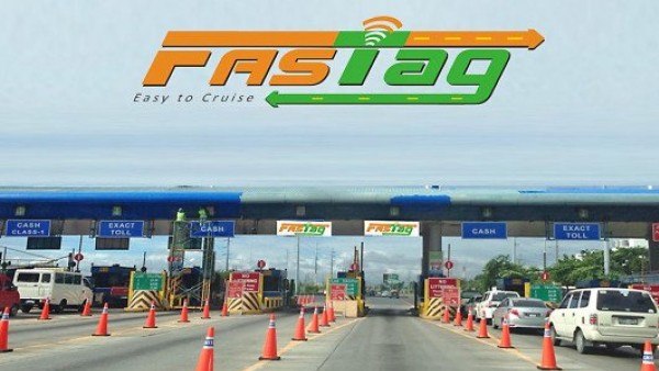 अपने बैंक अकाउंट को करना होगा लिंक