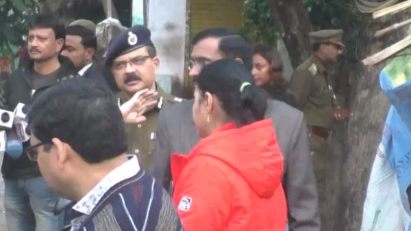 मौके पर पहुंचे आलाधिकारी और फोर्स