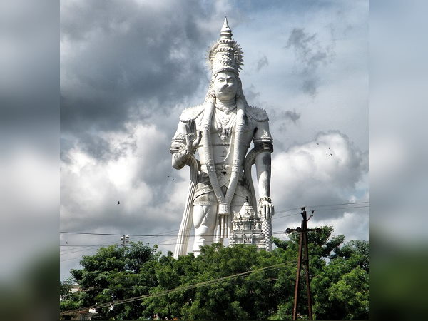 1. वीर अभय अंजनी हनुमान स्वामी