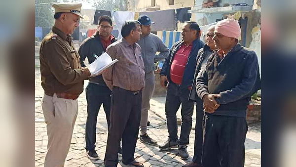 Sonipat Haryana news: Rs 15 lakh robbery from cashier Sonipat Haryana news: Rs 15 lakh robbery from cashier