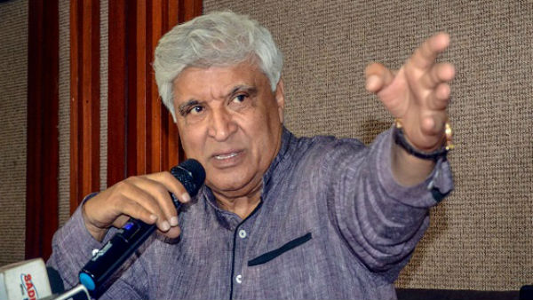 जावेद अख्तर, नसीरुद्दीन शाह जैसी 720 नामचीन हस्तियों ने CAB का विरोध किया