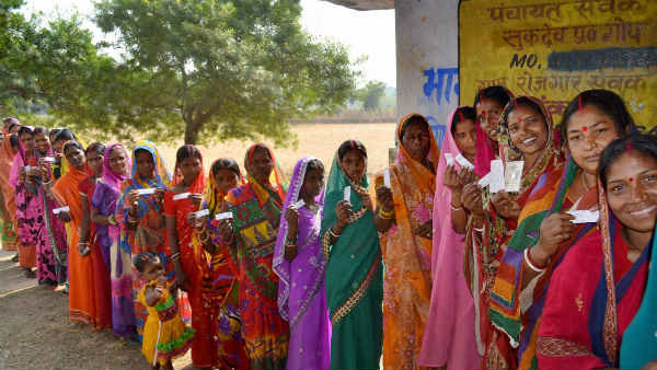 वोटरों पर आर्थिक मुद्दे सबसे ज्यादा हावी रहे