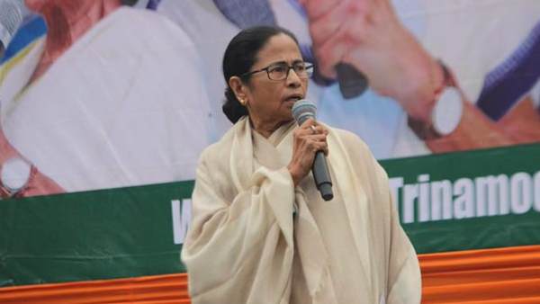 CAA और NRC के खिलाफ नारे लगवाए
