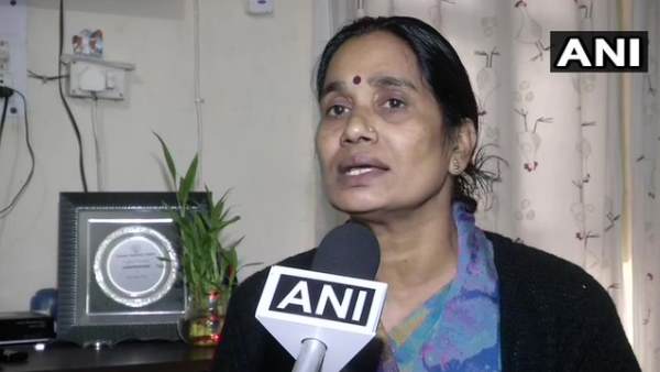 hyderabad doctor murder, asha devi, nirbhya mother, nirbhya, hyderabad, hyderabad case, hyderabad news, hyderabad girl news, hyderabad rape case, hyderabad rape victim news in hindi, हैदराबाद डॉक्टर मर्डर, निर्भया, आशा देवी, निर्भया केस, हैदराबाद, हैदराबाद रेप केस, पशु चिकित्सक की हत्या hyderabad doctor murder, asha devi, nirbhya mother, nirbhya, hyderabad, hyderabad case, hyderabad news, hyderabad girl news, hyderabad rape case, hyderabad rape victim news in hindi, हैदराबाद डॉक्टर मर्डर, निर्भया, आशा देवी, निर्भया केस, हैदराबाद, हैदराबाद रेप केस, पशु चिकित्सक की हत्या