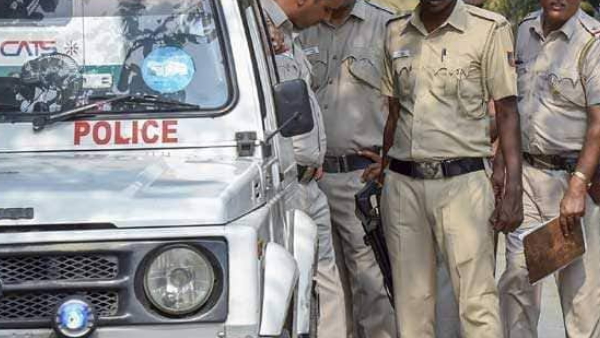 Family members accuse Delhi Police on the death of three youths in a road accident Family members accuse Delhi Police on the death of three youths in a road accident