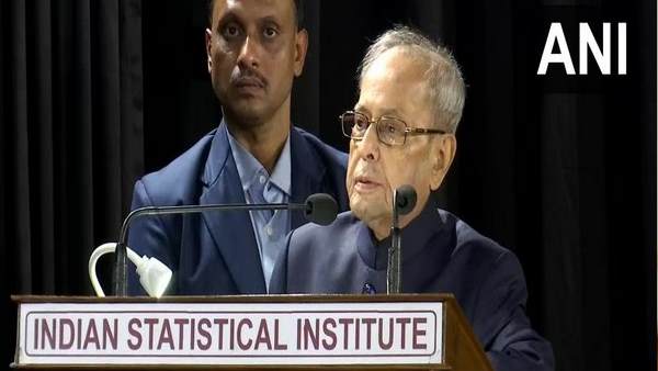 pranab mukherjee, former president, kolkata, data, west bengal, indian statistical institute, survey, economic, economic situation, economic slowdown, प्रणब मुखर्जी, पूर्व राष्ट्रपति, कोलकाता, डाटा, पश्चिम बंगाल, सर्वे, आर्थिक मंदी, अर्थव्यवस्था, आर्थिक स्थिति pranab mukherjee, former president, kolkata, data, west bengal, indian statistical institute, survey, economic, economic situation, economic slowdown, प्रणब मुखर्जी, पूर्व राष्ट्रपति, कोलकाता, डाटा, पश्चिम बंगाल, सर्वे, आर्थिक मंदी, अर्थव्यवस्था, आर्थिक स्थिति